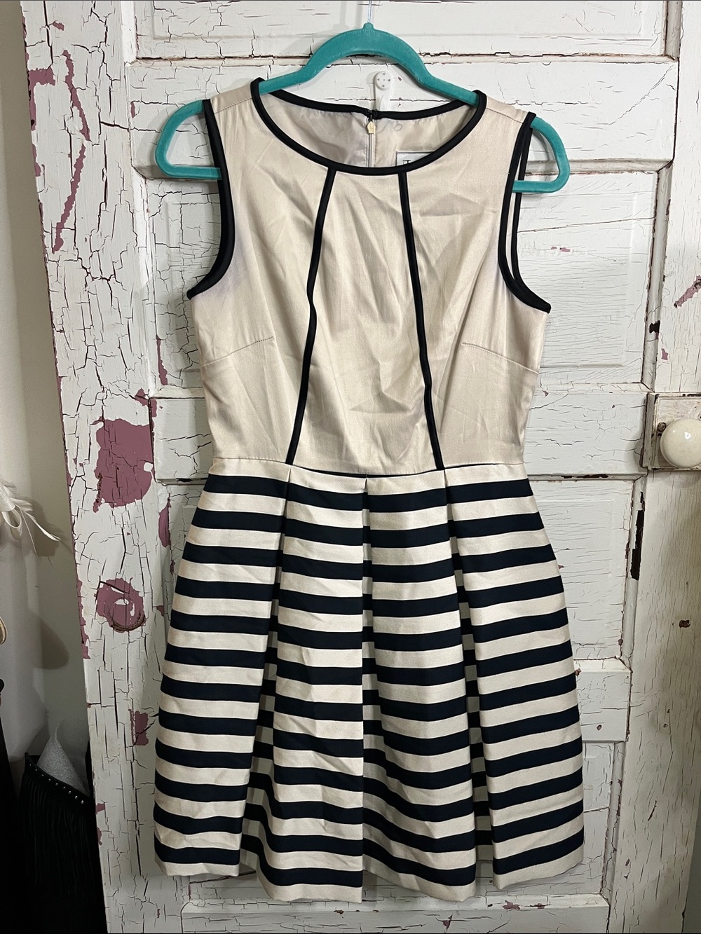 J. Taylor Women’s Cream Black Striped Fit-and-Flare Mini Dress in Sz 8 Lined